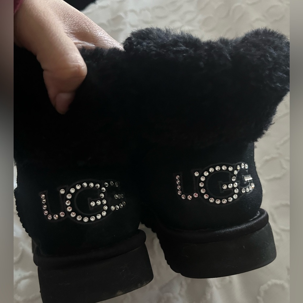 Ugg Short Bling Black women Size 6